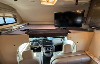 Beautifully maintained & spacious adventure RV