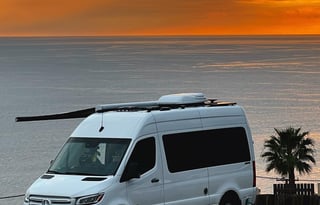 "Baby Beluga" 20ft MB Sprinter Glampervan