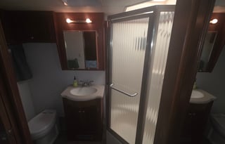 One beautiful Coach 36Z Infinity 2005