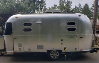 Easy Glamping: 2018 Airstream Flying Cloud 19'