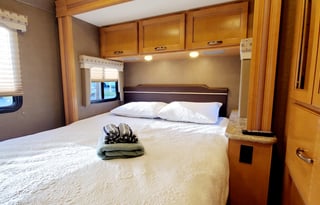 Thor Motor Coach Four Winds 24 Ft.- EARLY PICK UP