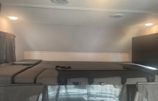 33ft Sunseeker special Bunkhouse Edition - "Sonny"