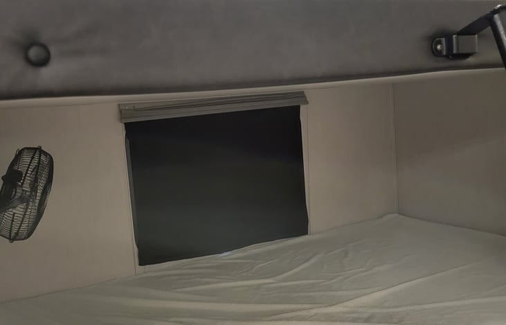 Bottom full size bunk