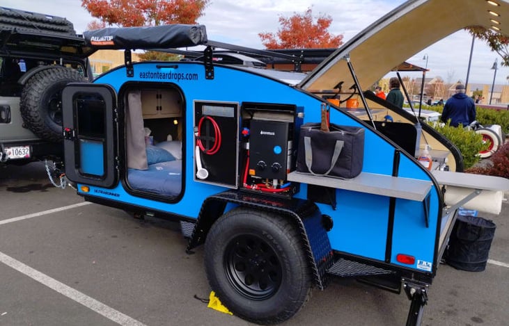 This sweet little rig has all you need and is fully stocked!