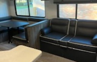 2020 Palomino Puma 32RBFQ