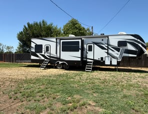 Dutchmen RV Triton 3571
