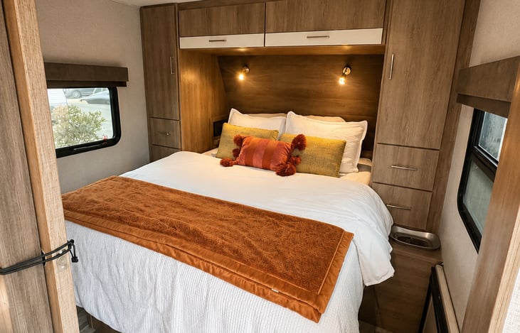 Rest comes easier when the details feel good. Your bed is made with fresh, quality linens + thoughtfully chosen fabrics, creating a cozy place to settle in after a day outside.