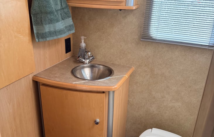 Compact bathroom sink with storage—simple, clean, and convenient for your daily routine 🚿🪥