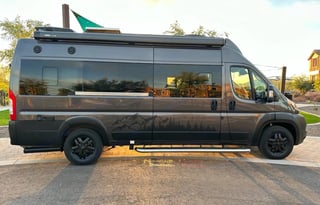 The Roaming Ritz - 2023 Jayco Swift w/ Pop-Top