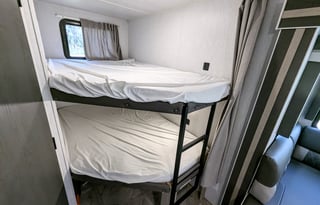 Wildwood Platinum | Ultimate Modern Bunkhouse