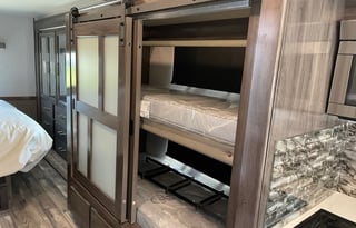 2021 Holiday Rambler Admiral 34J Bunkhouse