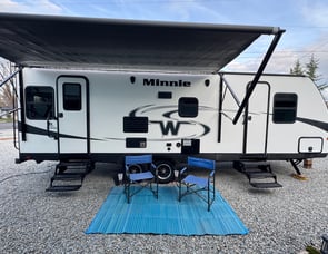 Winnebago Minnie Winnie 2606RL