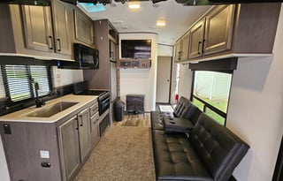 2021 Party Deck Toy Hauler