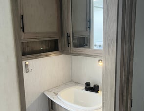 Forest River RV Cherokee Arctic Wolf 321BH