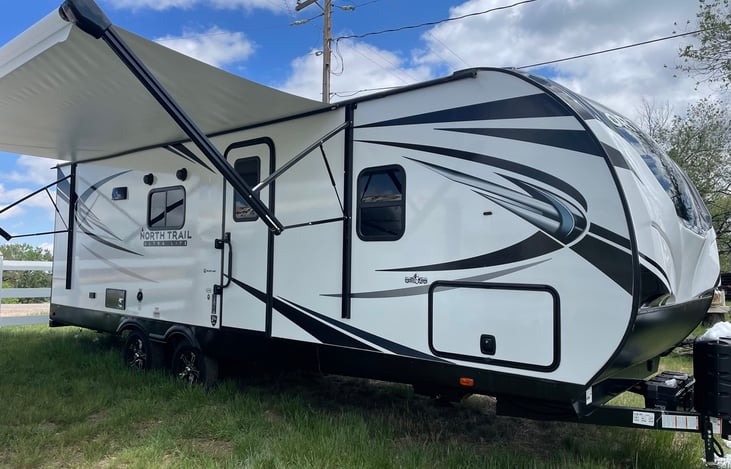 Spacious awning for grilling and eating outside