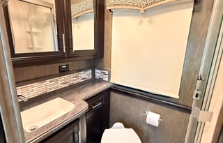 Bershire XLT 45CA Bunks 2 Full Baths