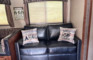 Cavs Camper - Beautiful 37' TT with Bunk House!!