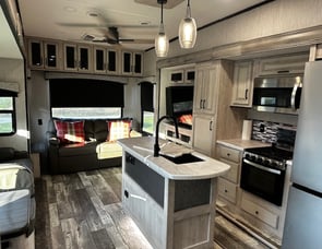 Forest River RV Sandpiper 3660MB