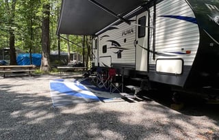 Wanderer-For Couples Who Love to Travel in Comfort