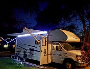 Winnebago Outlook 25J