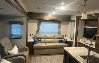 Glampin’ with Sam & Co — 2021 Silver Lake 29K2S