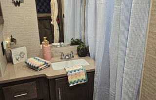 YoYo - Your Retreat on Wheels