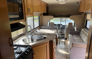2017 Thor Motor Coach Freedom Elite 26HE