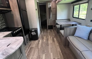 LIKE NEW 2021 Gulf Stream RV