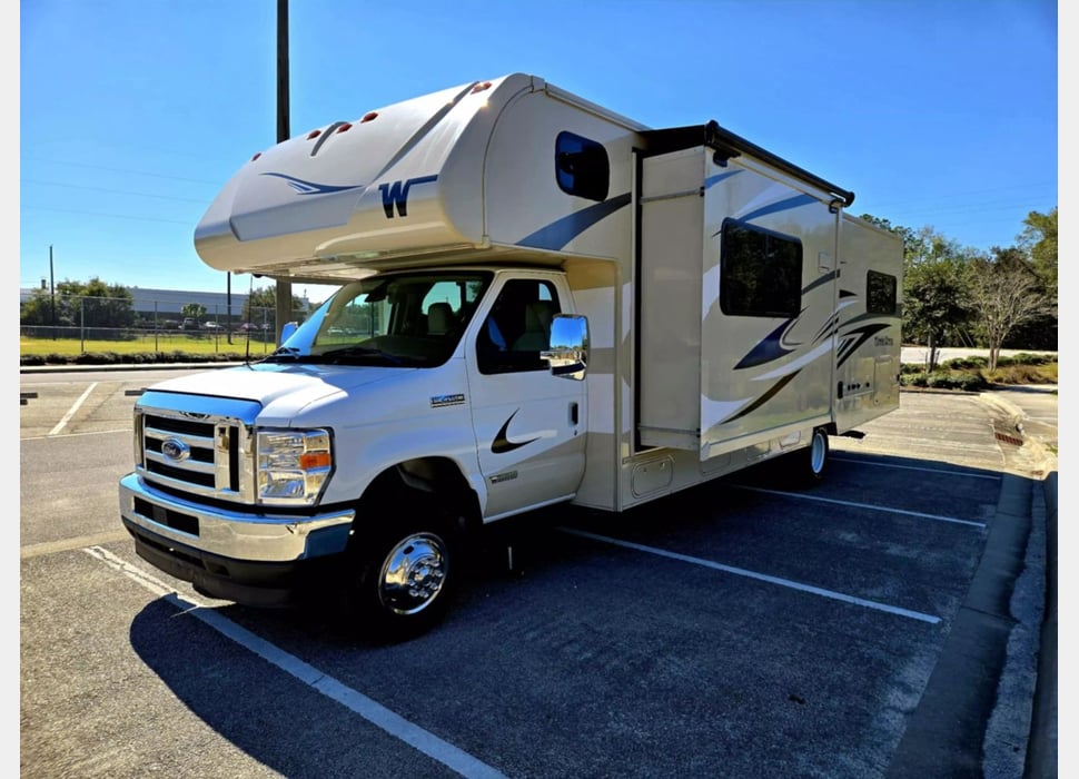 Class C Motor Home rentals in Gulf Breeze