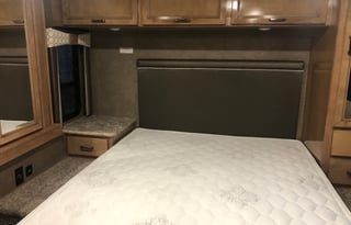 2020 Thor Motor Coach Quantum RW28