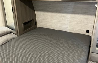 Outback | Large & Luxurious w/ Bunkhouse Sleeps 10