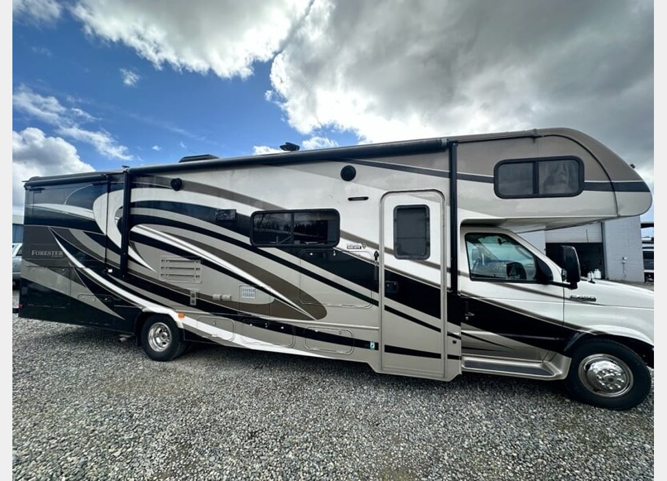 Class C Motor Home rentals in Kennewick