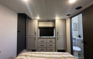 Montana High Country:  Luxury  2 Private bedrooms!