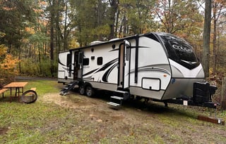 Miles & Smiles RV Rental