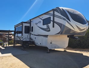 Grand Design Solitude S-Class 3740BH-R