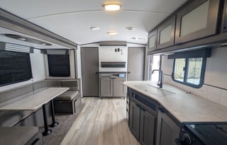 2021 MPG – Sleeps 8 - Near Lakes & Campgrounds