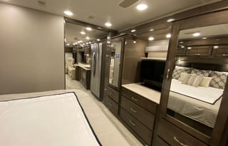 The Presidential,  Entegra Coach Reatta 39T2