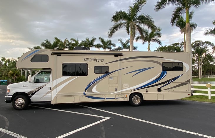 Generator built in or use the 30-amp hookup at park