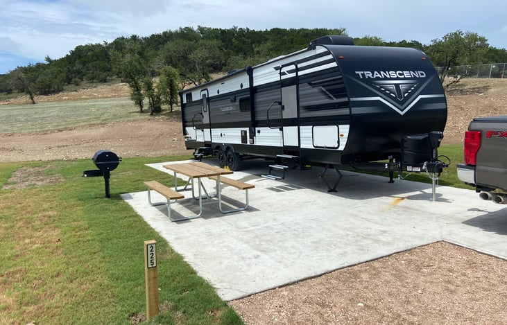 37.0 Transcend 321BH Travel Trailer | RVshare