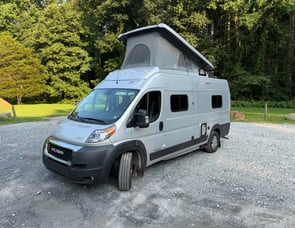 Winnebago Solis 59PX