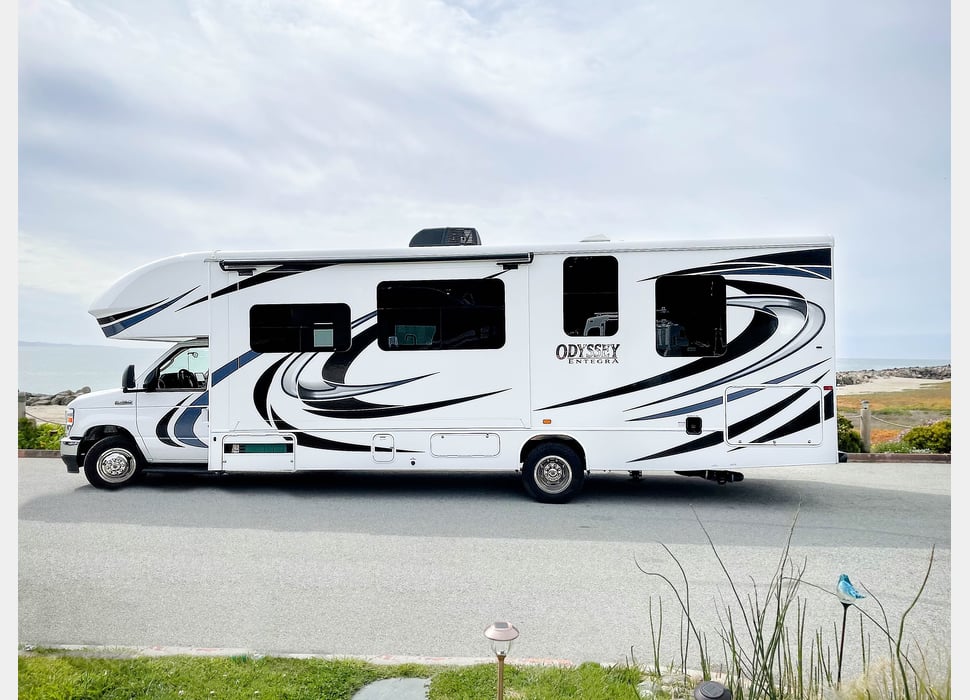 Class C Motor Home rentals in Modesto