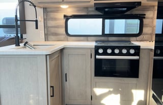 **2024 RV Rental – Your Home on Wheels!**