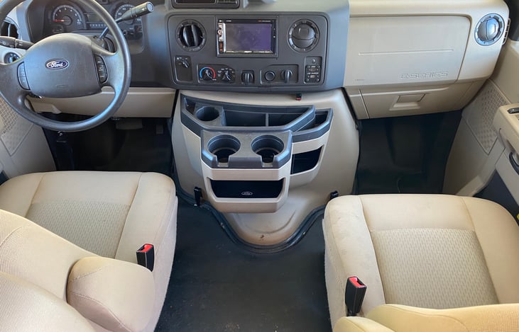 2 bucket seats for driver and passenger