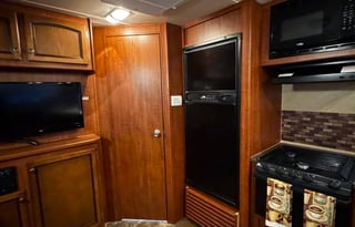 Stress Free Camping with the 2013 Jayco White Hawk