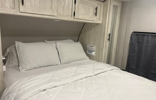 2022 Shasta Oasis 26DB