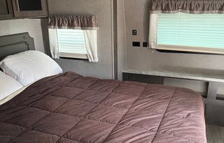 Lazy E Arena&Arcadia Lake - 2021 Forest River29BHS