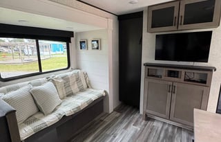 NEW 2025 Jayco Bunkhouse – Sleeps 6, Pet-Friendly