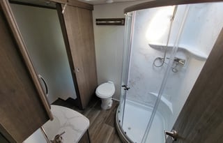 *DELIVERY ONLY* Fresh & Lux Oasis Retreat, 2b, 2b