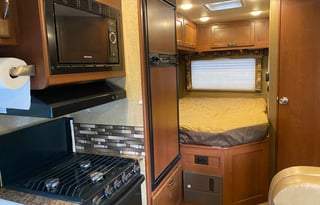 2016 Thor Motor Coach Chateau 22E