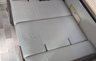 Cozy Thor Chateau 22E – Adventure-Ready!